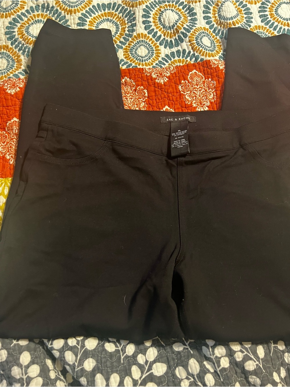 Zac & Rachel Black Ponte Stretch Ankle Leggings